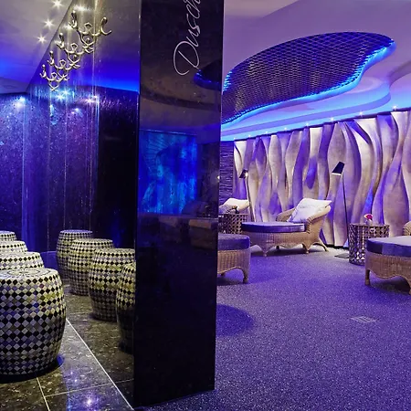 Savoy Hotel-2