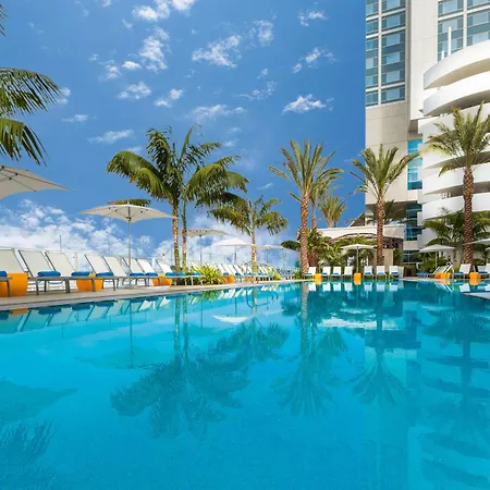Hilton San Diego Bayfront-3