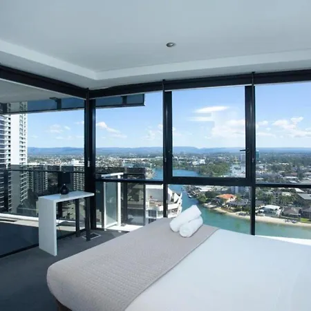 Circle On Cavill - Hosted By Coastal Letting Co.-2