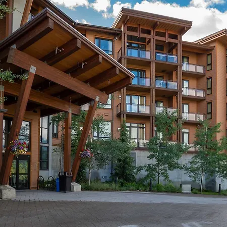 Sutton Place Hotel Revelstoke Mountain Resort-3