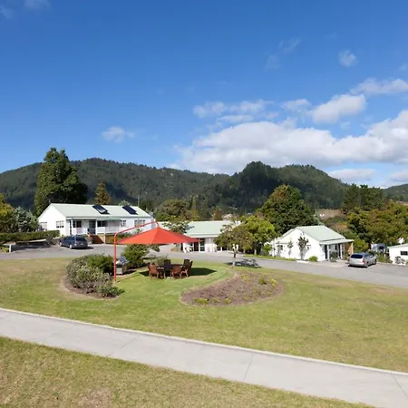 Pauanui Pines Motor Lodge-3