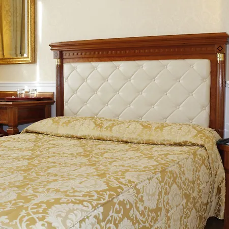 Hotel Villa Pinciana-3