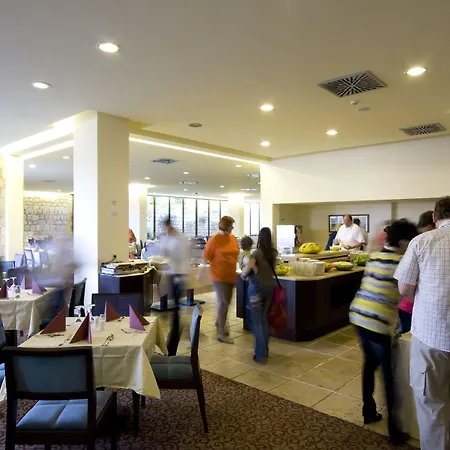 Hotel International-2