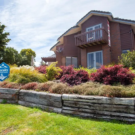 Cascades Lakefront Motel-2
