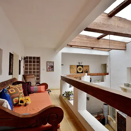 Chapel 5 Boutique Suites B&B-2