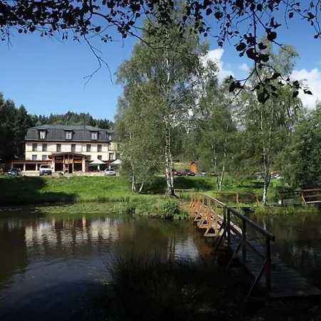 Hotel Ostrov-3