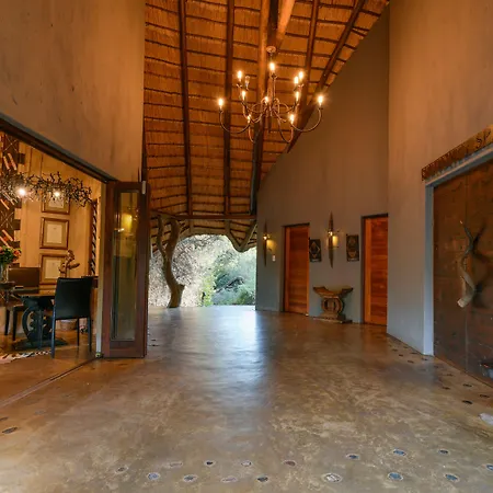 Pondoro Game Lodge-3