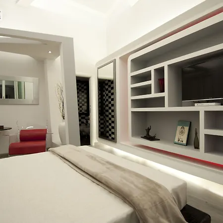 Luxury On The River-2