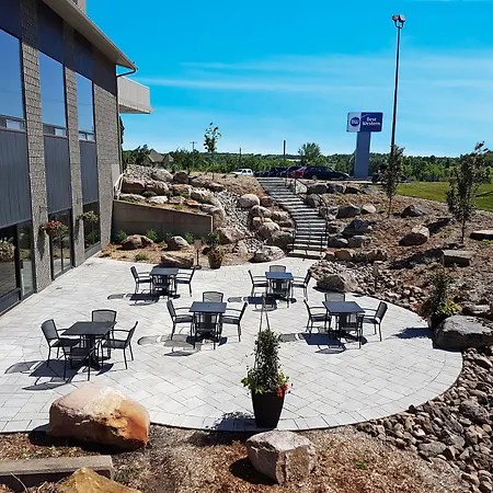 Best Western Pembroke Inn & Conference Centre-3