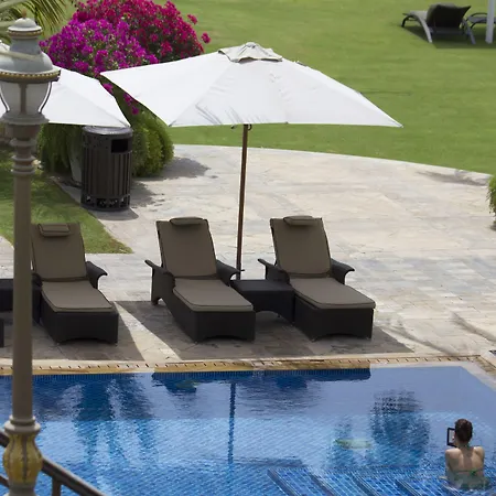 Shangri-La Hotel Apartments Qaryat Al Beri-2
