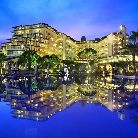 Bellis Deluxe Hotel & Heated For Winter Aqua Park-2