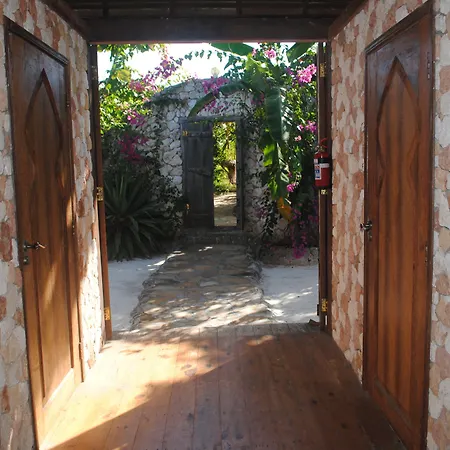Seasons Lodge Zanzibar-3