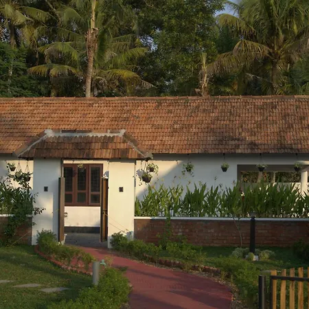 Kaayal Luxury Villa Varkala Private Lakefront Retreat-3