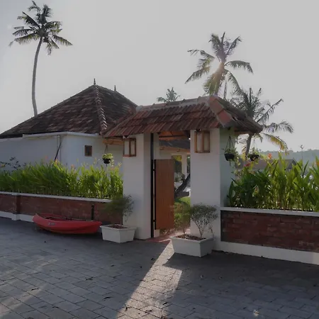 Kaayal Luxury Villa Varkala Private Lakefront Retreat-2