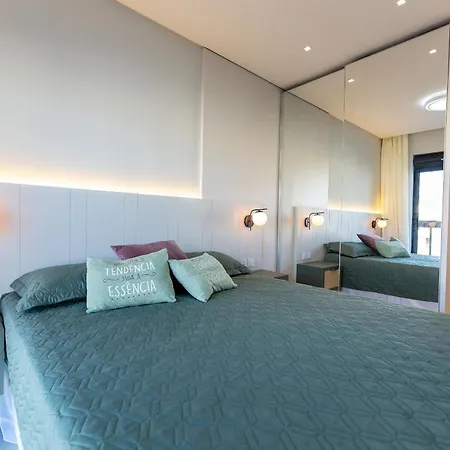 Apartamento 2 Suites Com Piscina Em Canto Grande / Bombinhas Sc-2