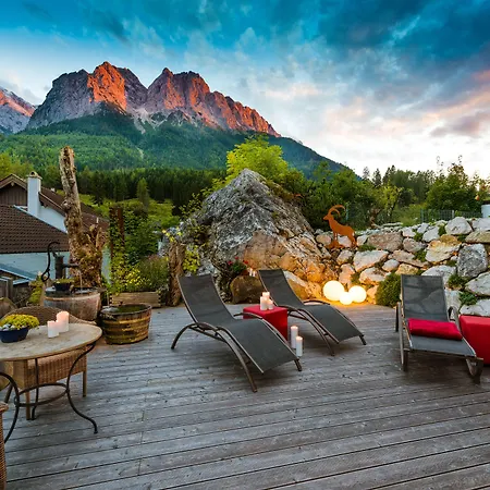 Bayern Resort Hotel - Adults only - mit Zugspitzblick - Eibsee-Nähe - Wellnessbereich - Naturpool im Sommer-3