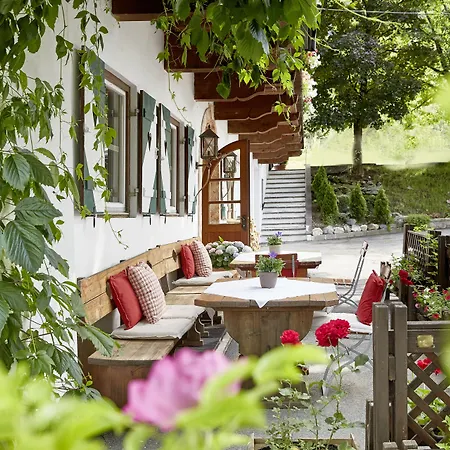 Landsitz Römerhof - Hotel Apartments-2