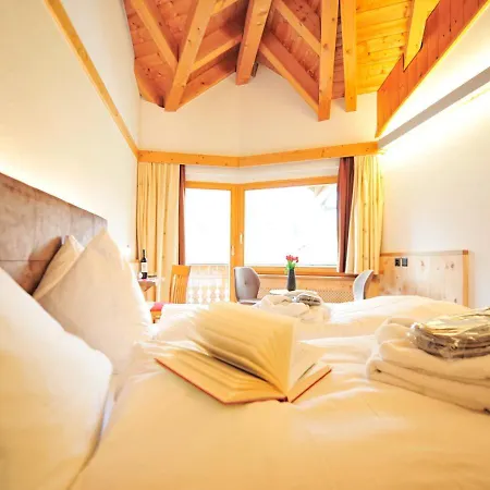 Country Wellnesshotel Bündnerhof-3