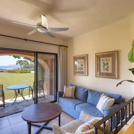 Relaxing Beachfront Condo-2