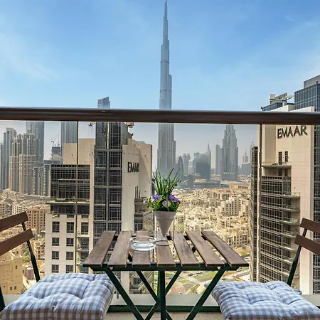 Front Burj View - 6Min To Dubai Mall - Pool - Gym-3