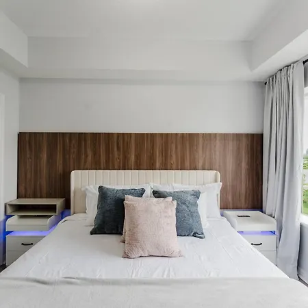 Cozy Apartment At The Point-2