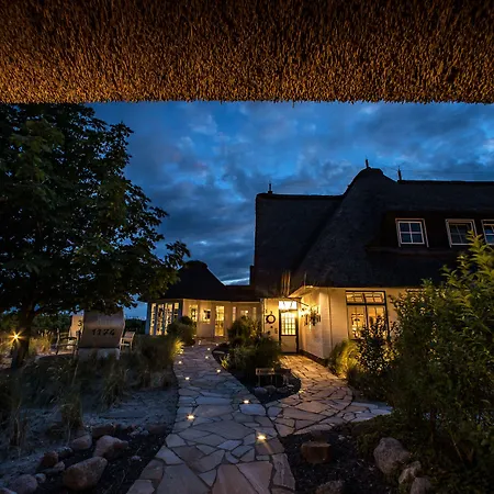 Hotel und Spa Lundenbergsand-3