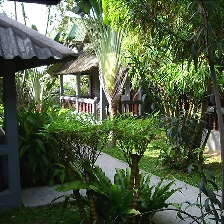 Let'S Hyde Pattaya Resort & Villas - Pool Cabanas-3