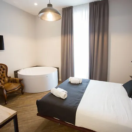 Ara Suite-2
