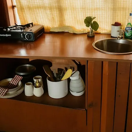 African Hut Campsite - Free Electric Massage With Sauna And Hot Tub-3