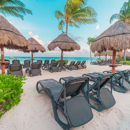 Luxury Complex - Infinity Pool And Private Beach Club - At The Elements Condos 108-2
