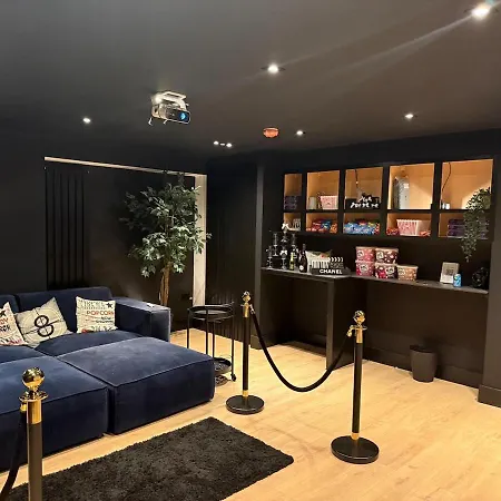 Hyacinth House-2