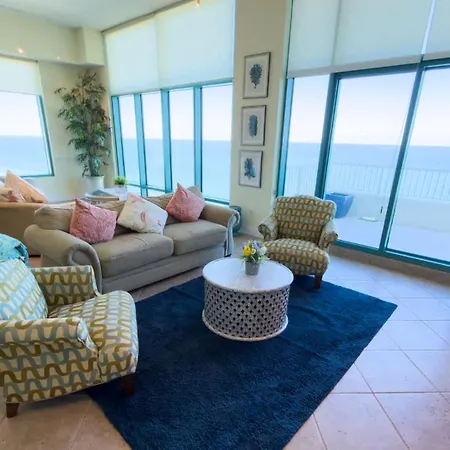 Penthouse Jr Unrivaled Luxury Insane Views-3