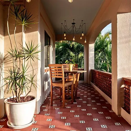 Majestic Colonial Villa Private Pool Jacuzzi And Gardens-3