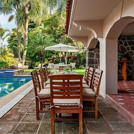 Majestic Colonial Villa Private Pool Jacuzzi And Gardens-2