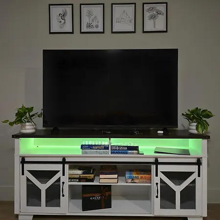 The Trendy Den-2