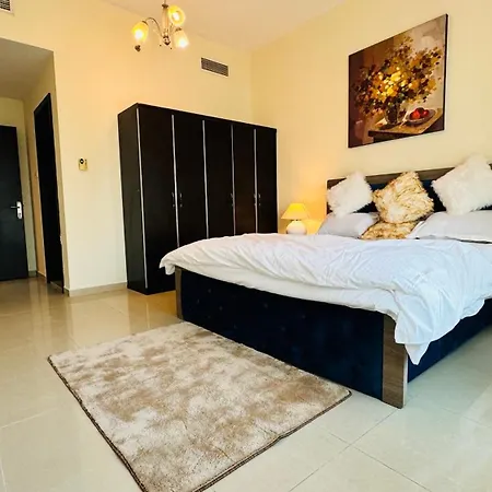 Beautiful 1 Bedroom Apartment Close To Metro-3