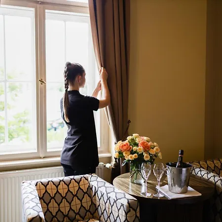 Grandezza Hotel Luxury Palace-3