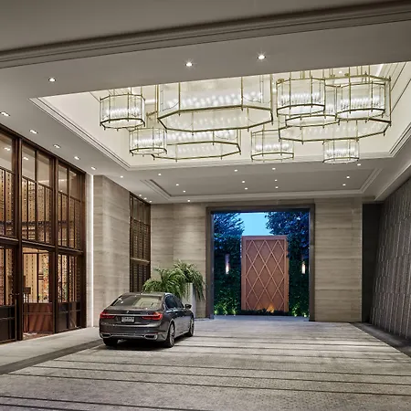 Rosewood Bangkok-2