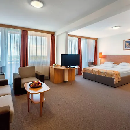 Hunguest Hotel Freya-2