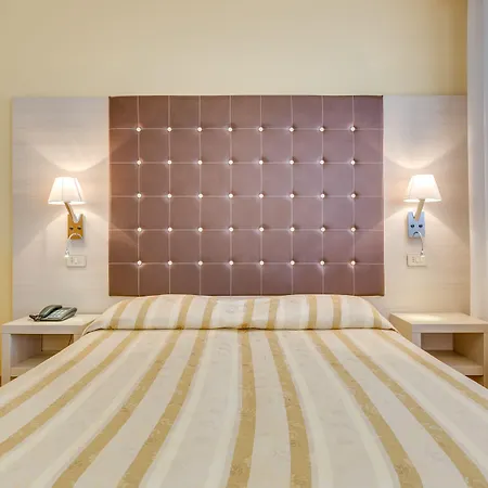 Hotel Ambassador-2