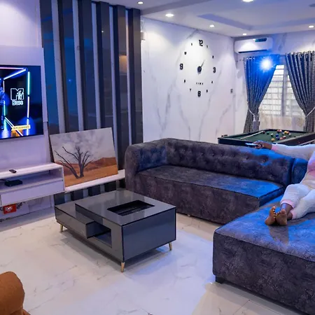 Gillant Luxury Homes-3