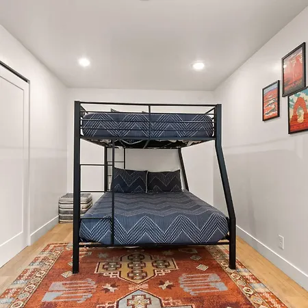 Near Downtown Stylish 2Br With Amazing Patio - 5-3