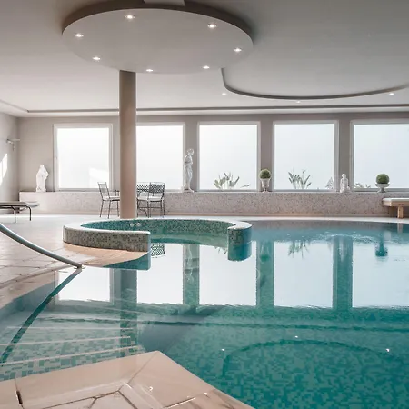 Hotel Tiefenbrunn Gardensuites&Breakfast-2