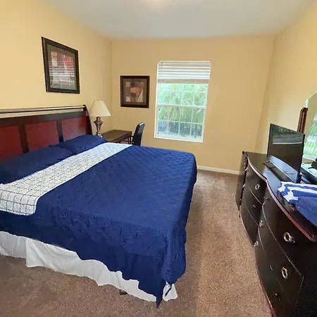 King Room With Bathroom Near Convention Center & Epic Universe-3