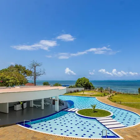 Elna'S Baobab Waves - 2Br And 3Br Beachfront Nyali-3