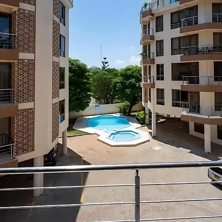 Nyali Beachluxe 3Bdr Pool Beach-Access-2