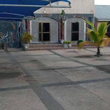 Royal Prima Guest House And Apartment-2