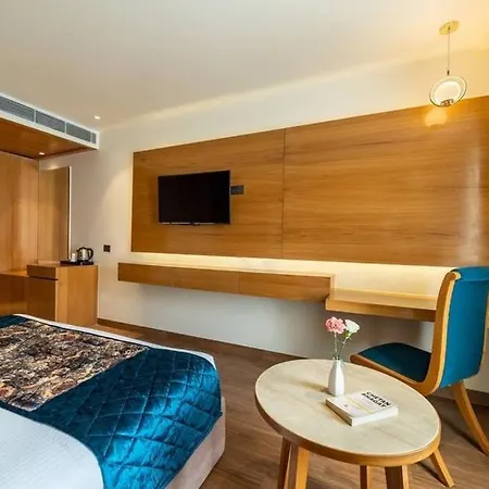 Hotel G L Suites, A Block Road No 4 Street No 12 Mahipalpur-3