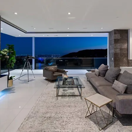 Stunning Hollywood Villa Pool And Panoramic Views-2