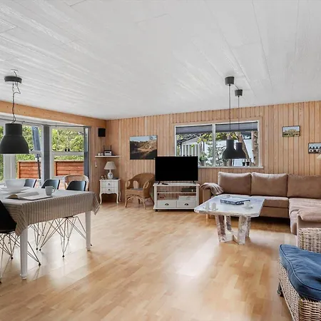 1558-Aakirkeby-Poserevaenget-6-3